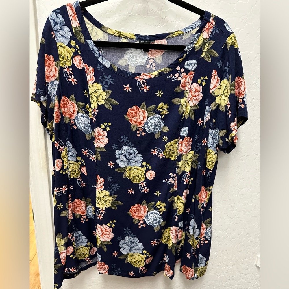 Torrid Size 3 Top. EUC